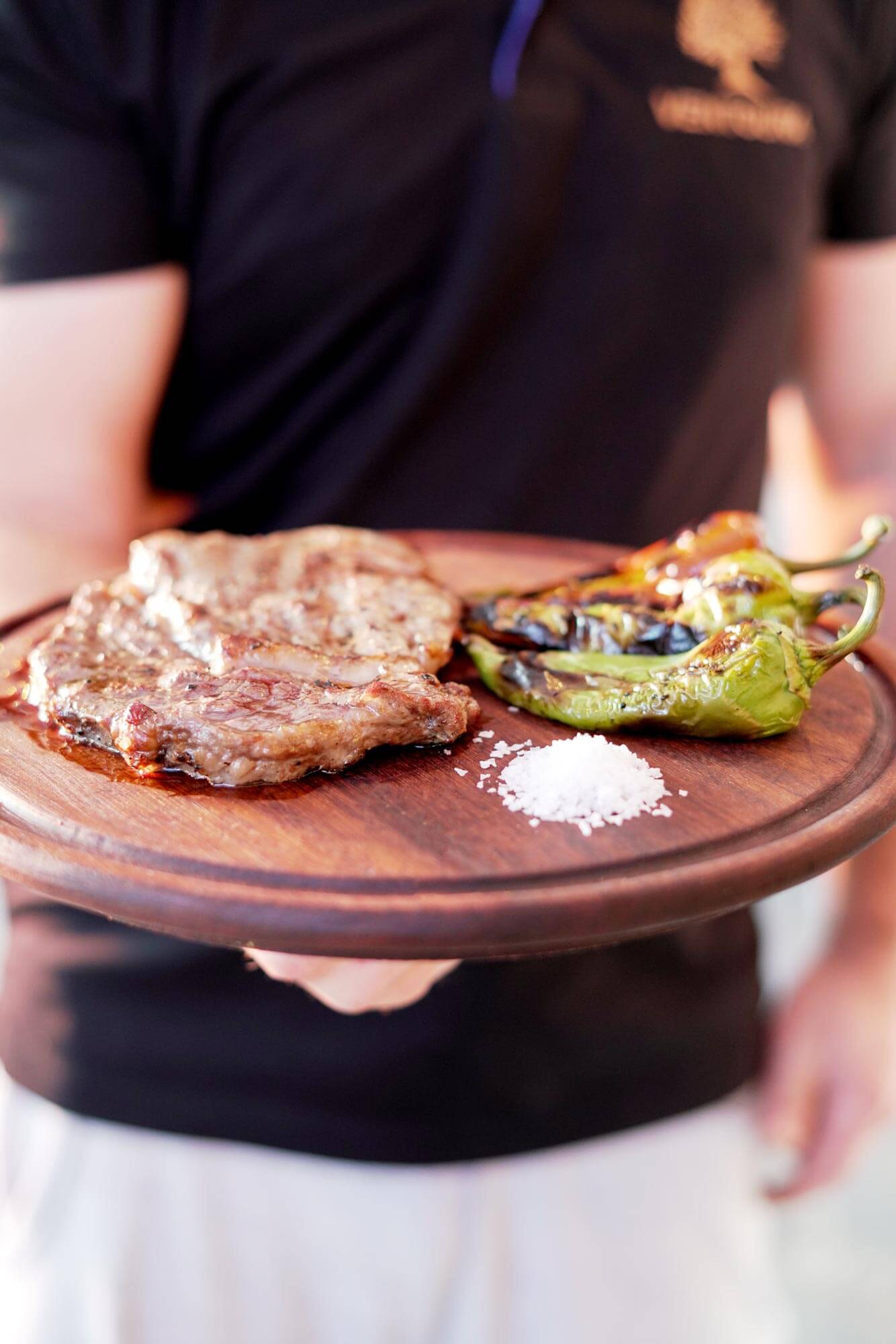 Χοιρινή μπριζόλα με πιπεριές 